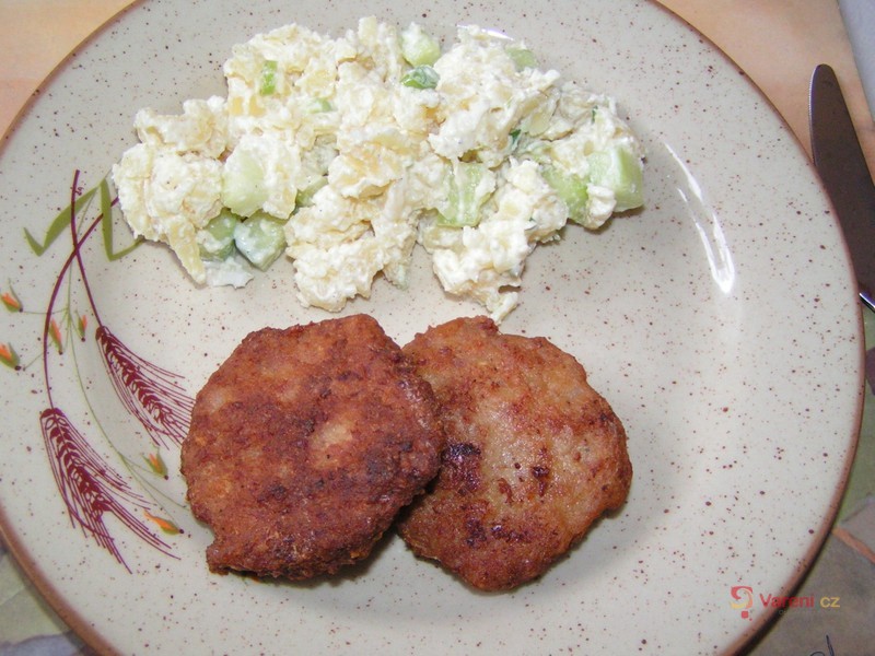 Bramborový salát s okurkou - fotografie 2