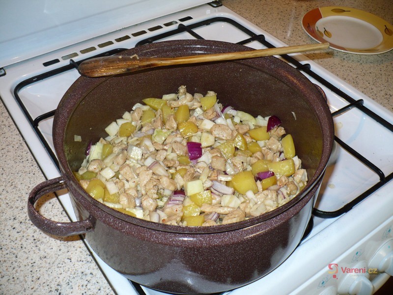 Zeleninový boršč s masem - fotografie 4