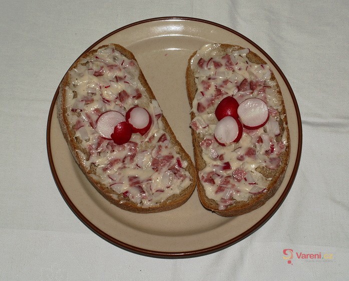 Ředkvičková pomazánka s uherákem - fotografie 2