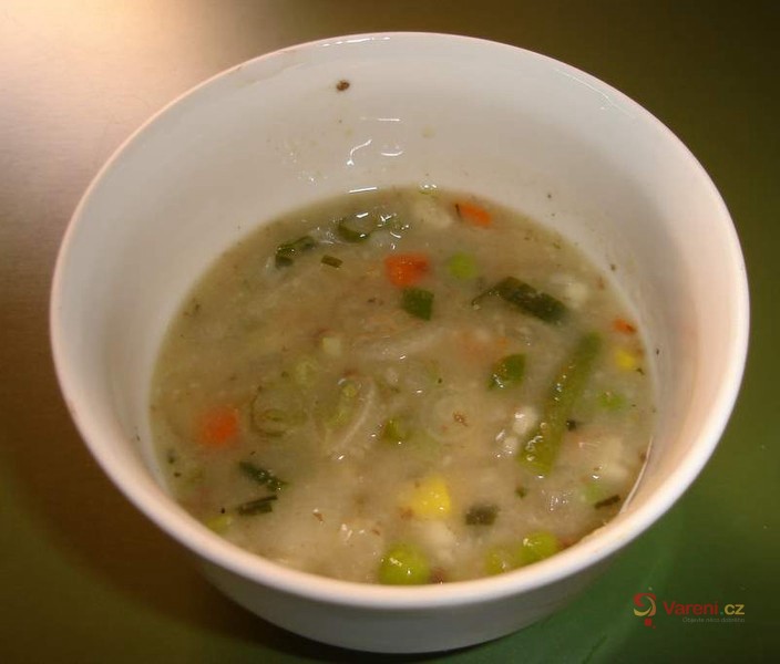 Rychlá krémová cibulová polévka - fotografie 2