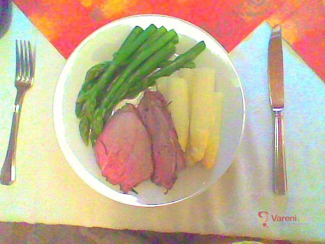 Jehněčí kýta pomalu pečená - fotografie 2