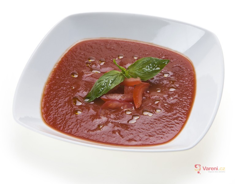 Italský rajčatový krém s bazalkou