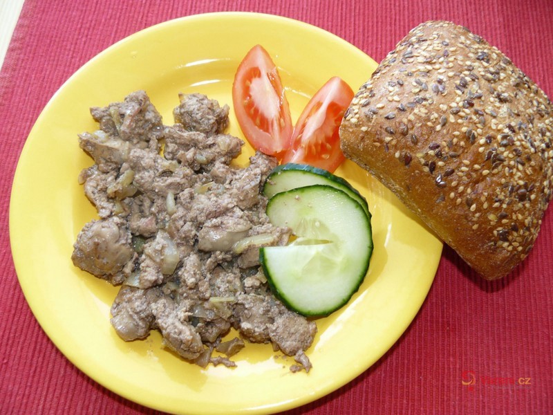 Drůbeží játra na cibulce - fotografie 4