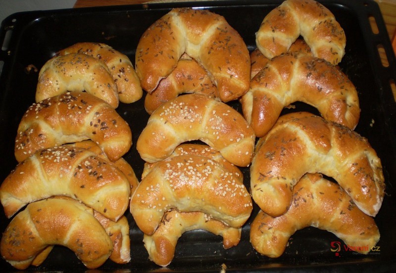 Výborné křupavé rohlíčky - fotografie 3