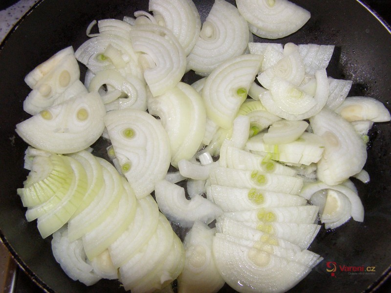 Zapékané brambory s mletým masem - fotografie 4