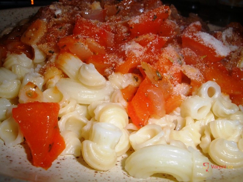 Italské rajčatové těstoviny - fotografie 2