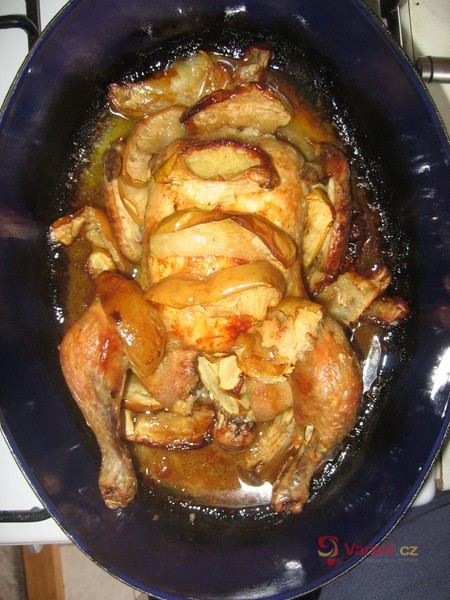 Pečené kuře s jablky - fotografie 4