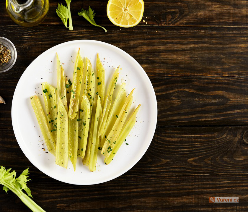 Řapíkatý celer na másle