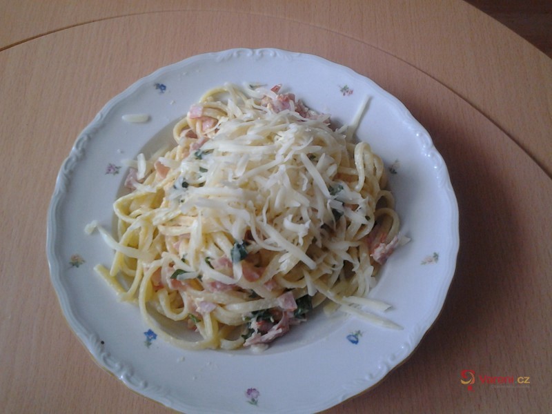Italské špagety carbonara 