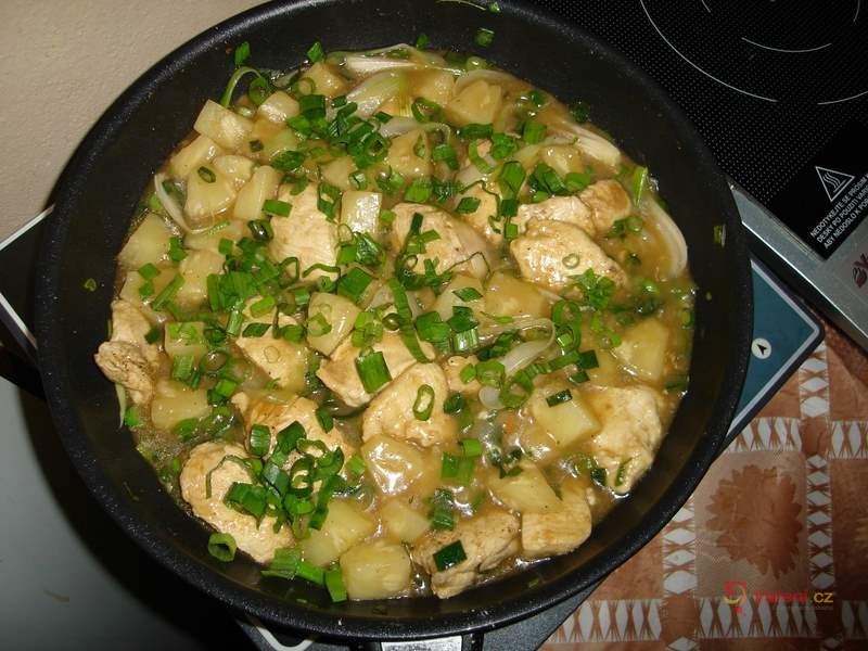 Kuřecí na zázvoru s ananasem  - fotografie 2