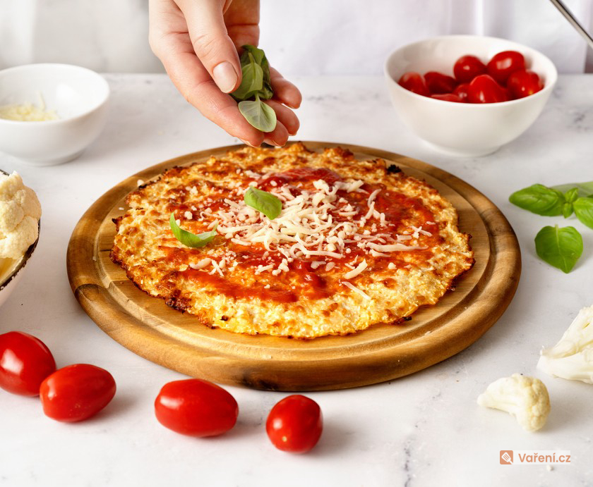 Pizza z pomazánkového másla