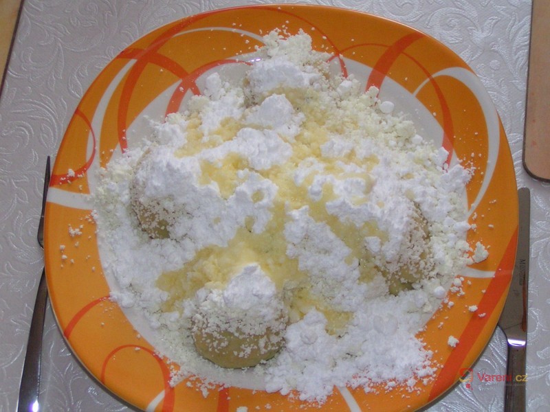 Ovocné tvarohové knedlíky - fotografie 3