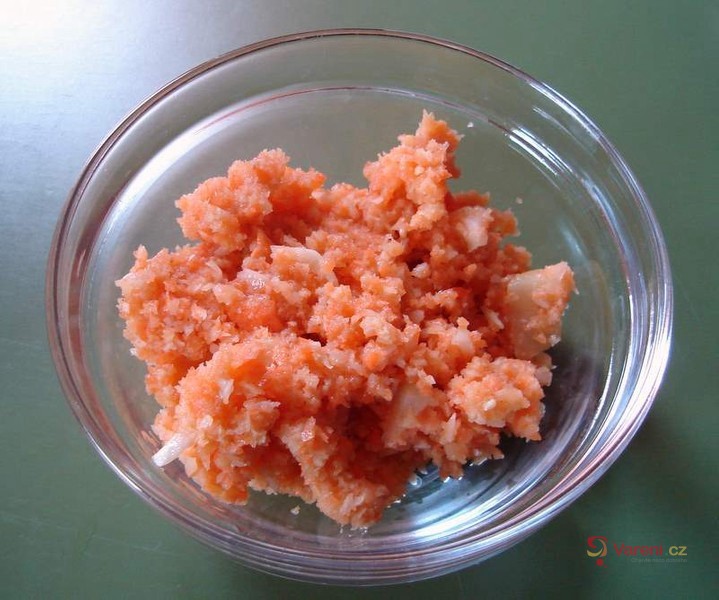 Kedlubnový salát s mrkví - fotografie 2