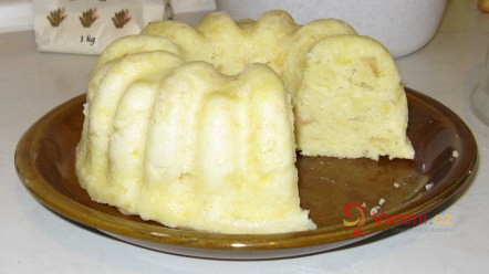 Domácí knedlík v bábovkové formě - fotografie 2