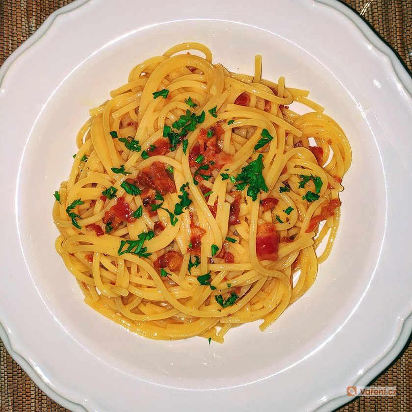 Špagety s medovou omáčkou