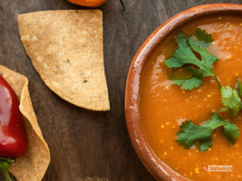 Bramborovo-papriková polévka