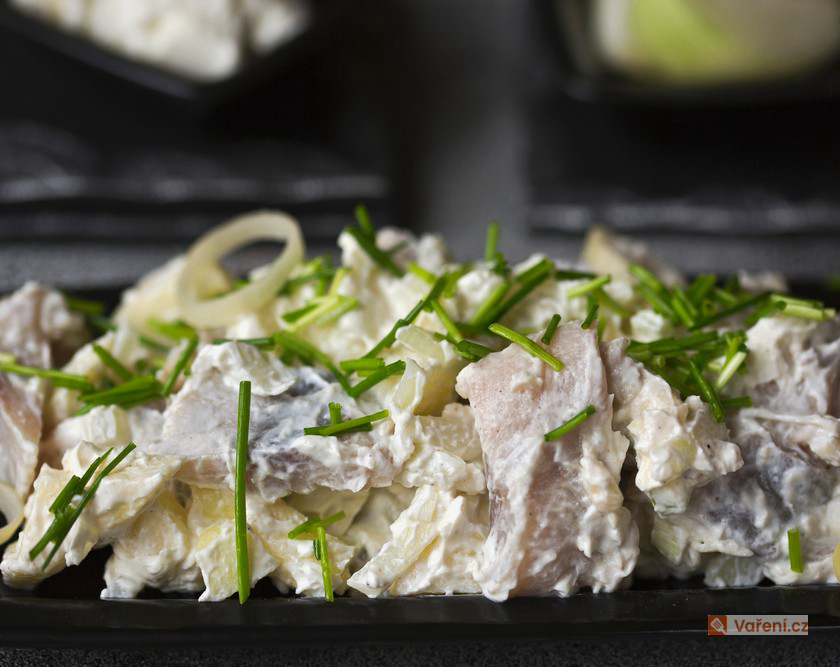 Rychlý rybí salát ze zavináčů