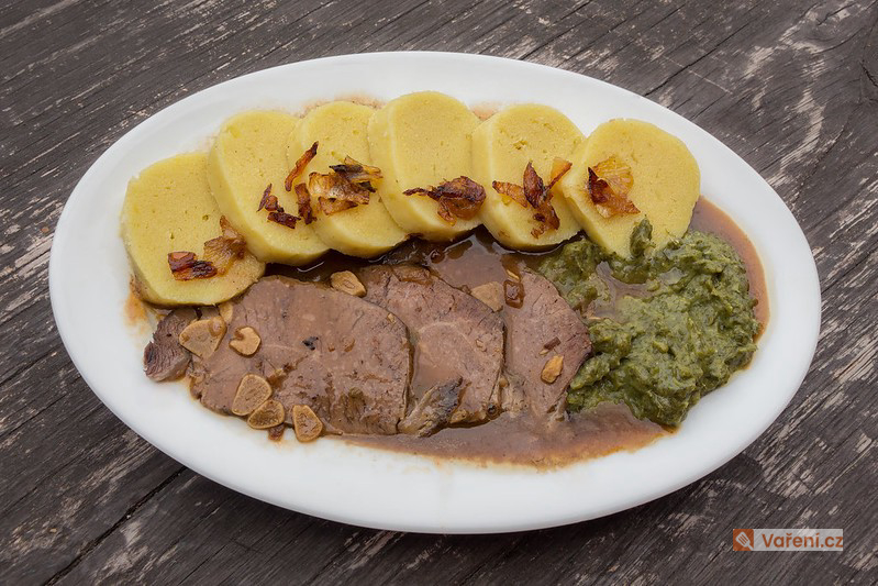 Český bramborový knedlík