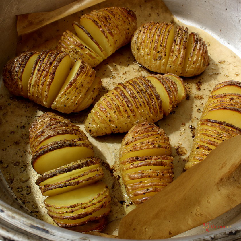 Zapečené brambory Hasselback - fotografie 4
