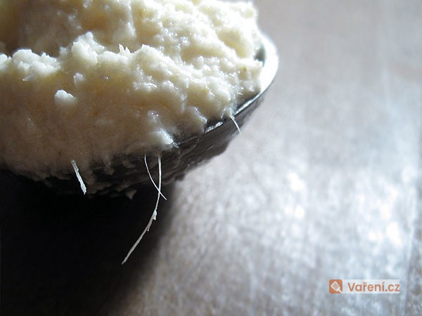 Jednoduchá křenová omáčka