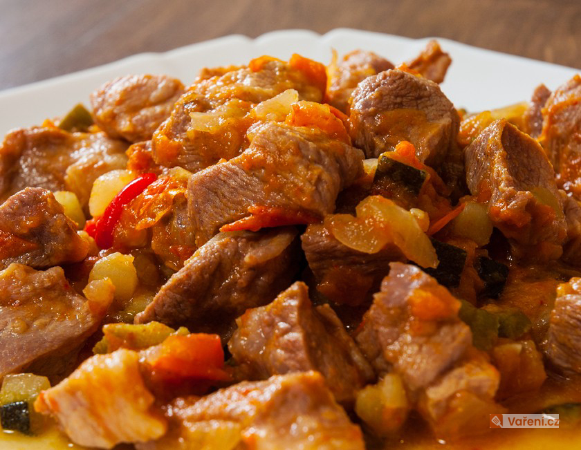 Vepřové maso s rajčatovou omáčkou