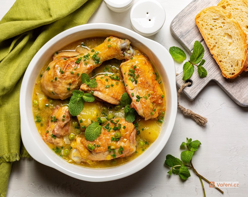 Zapečené kuře se zelím a bramborem