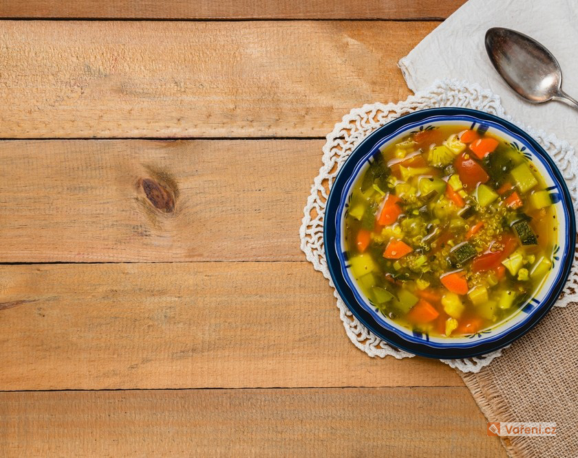 Snadná zeleninová polévka
