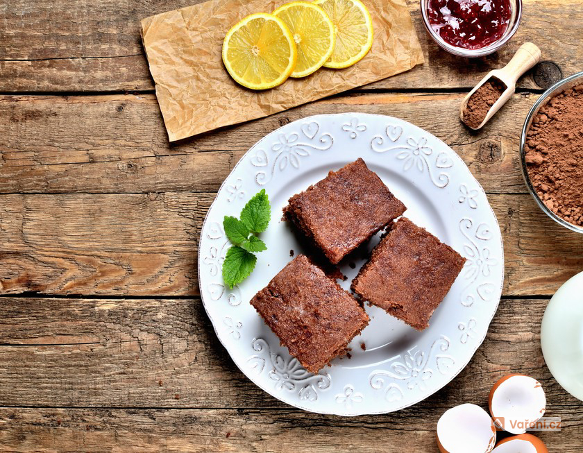 Nadýchaný klasický perník