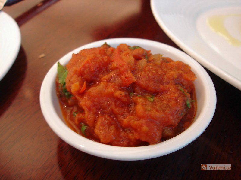 Pikantní zeleninové chutney 