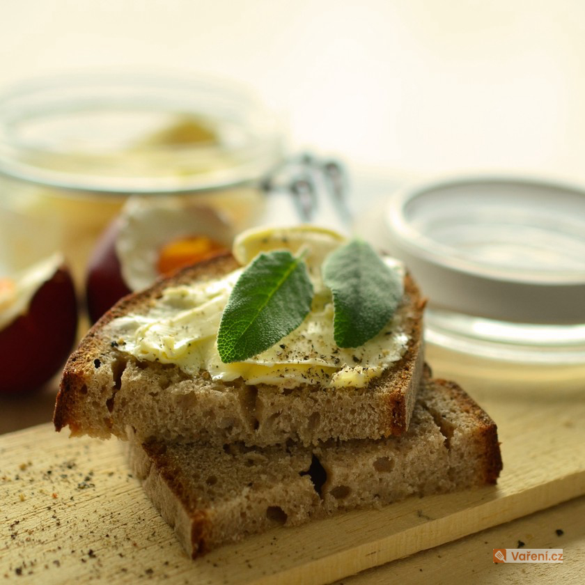 Bylinkové máslo jako z pizzerie