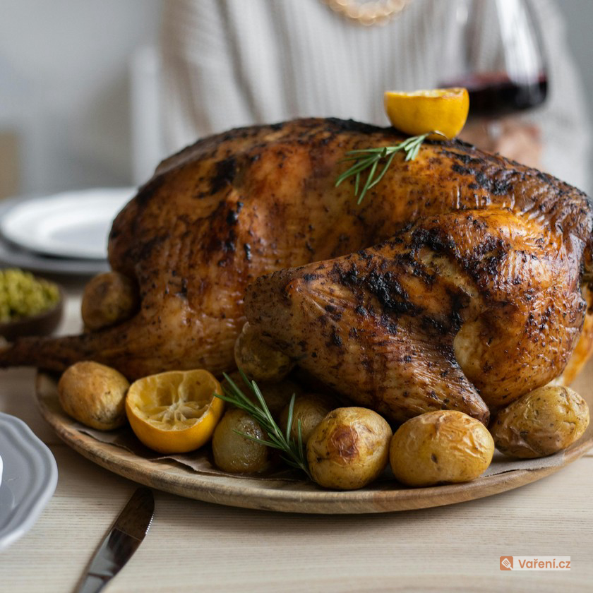 Plněný krocan kaštanovou nádivkou