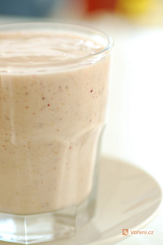 Jemný banánový milkshake