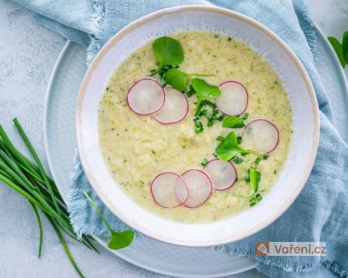 Snadná ředkvičková polévka