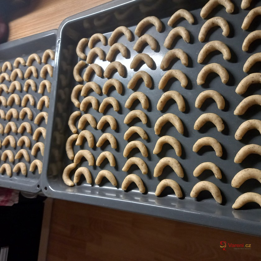 Vanilkové rohlíčky se sádlem - fotografie 2