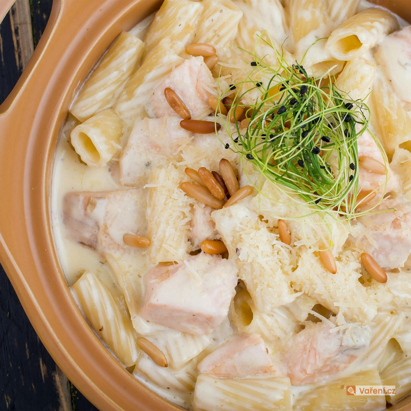 Těstoviny se smetanovým tuňákem