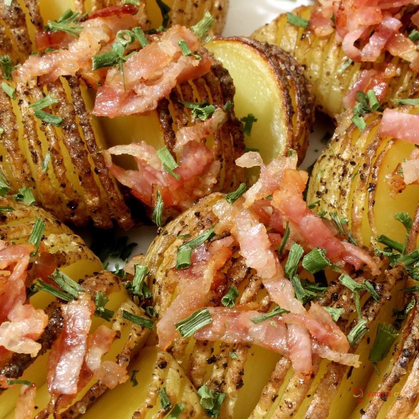 Zapečené brambory Hasselback - fotografie 2