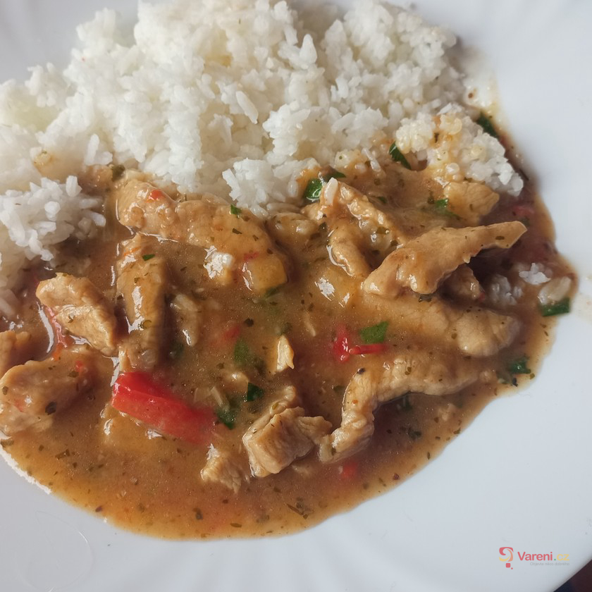 Pikantní vepřové nudličky s rýží - fotografie 3
