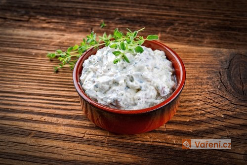 Hermelínová pomazánka s vejcem