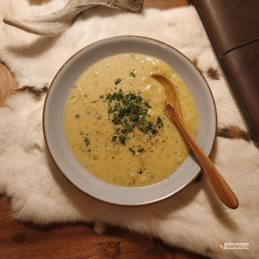 Dietní bramborová polévka