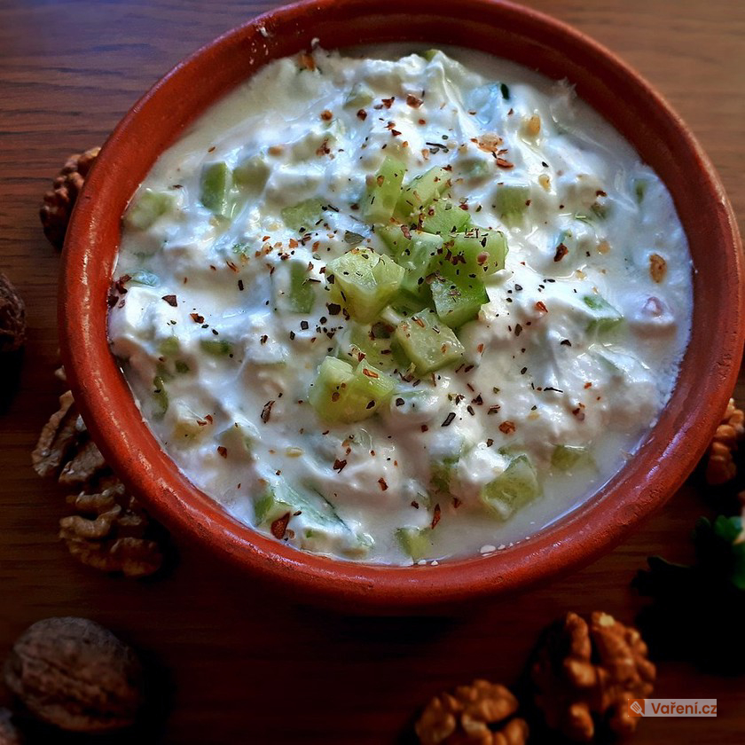 Lehká jogurtová tatarka