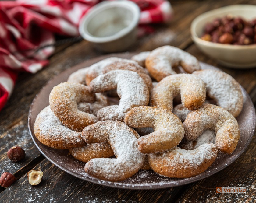 Vločkové vanilkové rohlíčky