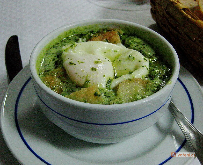 Italská polévka Pavese