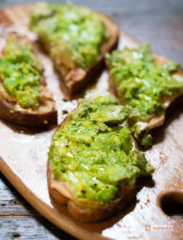 Jednoduchá avokádová pomazánka