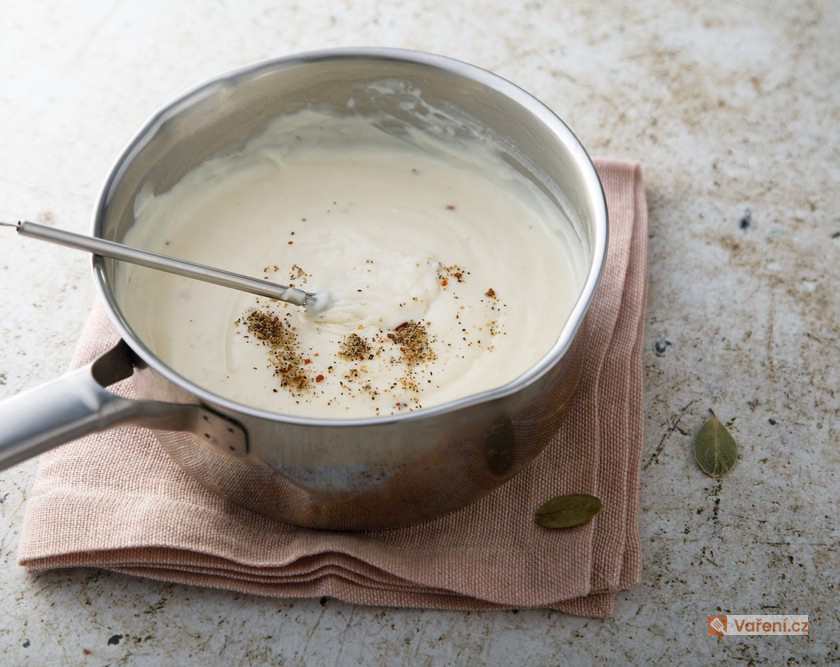 Bílá omáčka - bešamel