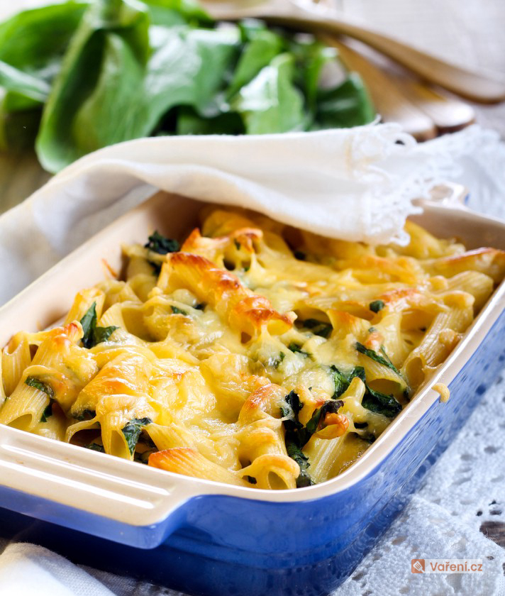 Italské těstoviny se špenátem a mozzarellou