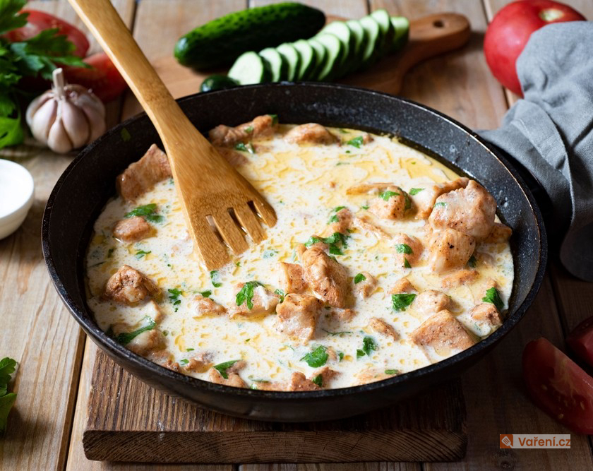 Vepřové nudličky v nivové omáčce