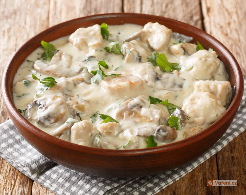 Kuřecí soté se žampiony