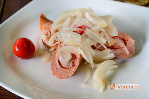 Utopenci se zelím a cibulí