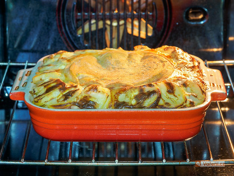 Francouzské brambory s kuřecím masem a smetanou