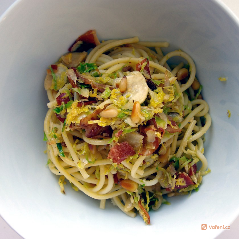 Špagety aglio olio s kapustičkami 